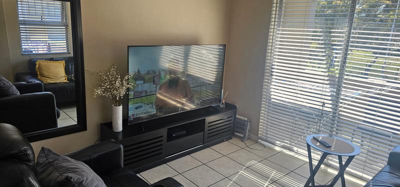 2 Bedroom Property for Sale in Thornton Western Cape